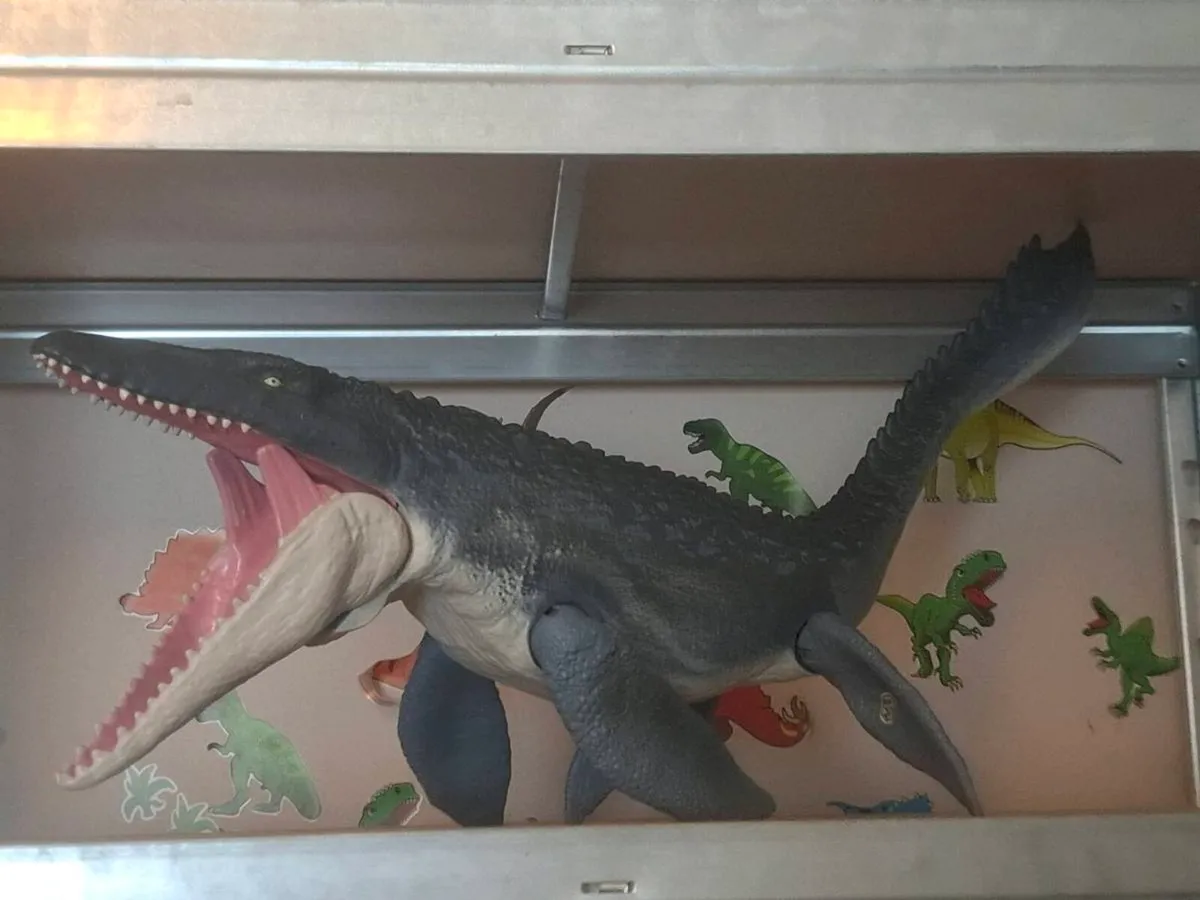 Toys - Image 1