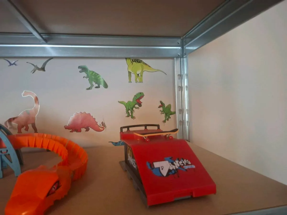 Toys - Image 2