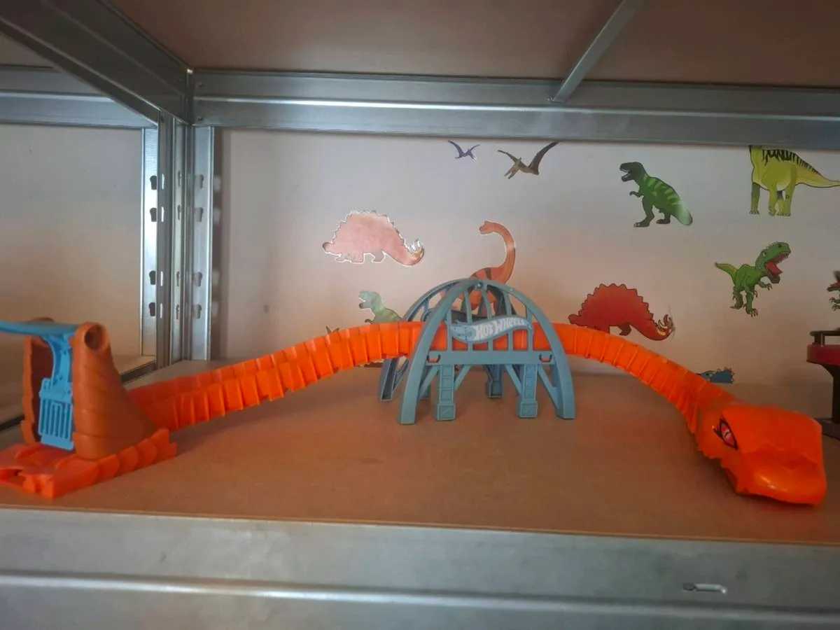 Toys - Image 3