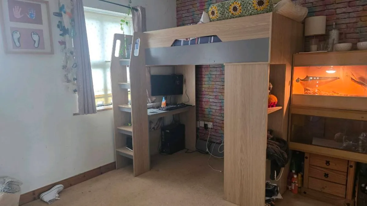 Loft bed - Image 2