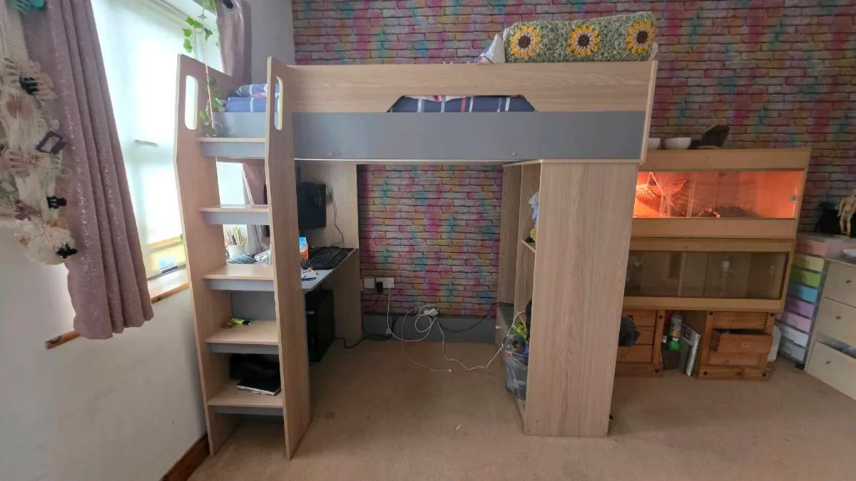 Loft bed - Image 1