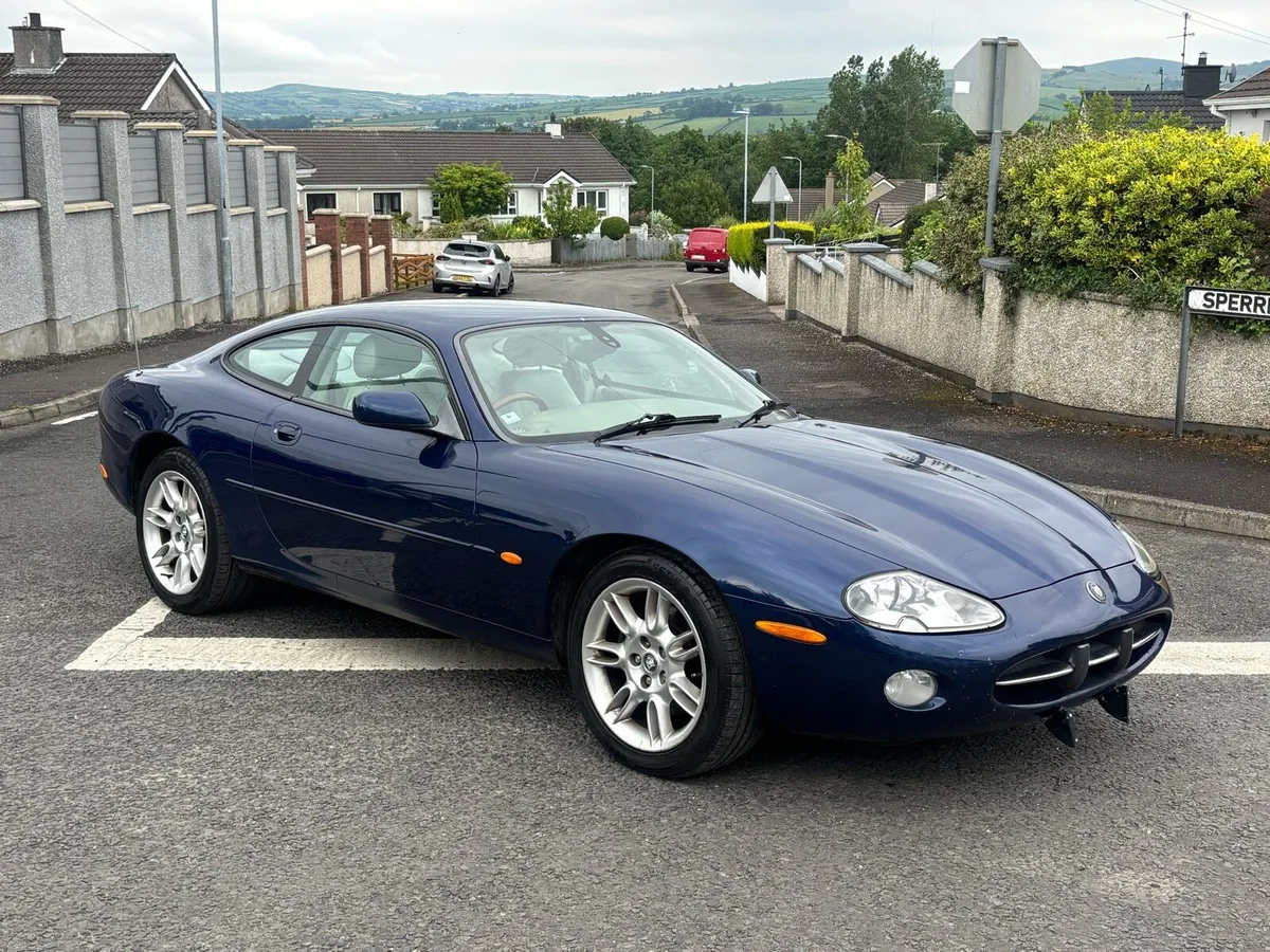 2002 Jaguar XK8 Auto Coupe - Image 2