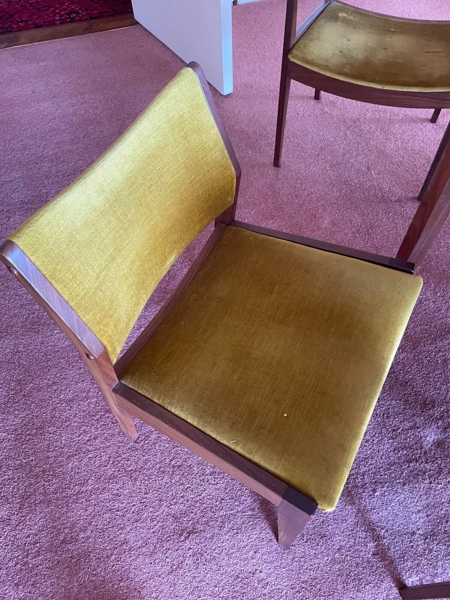 G plan dining table and chairs - Image 4