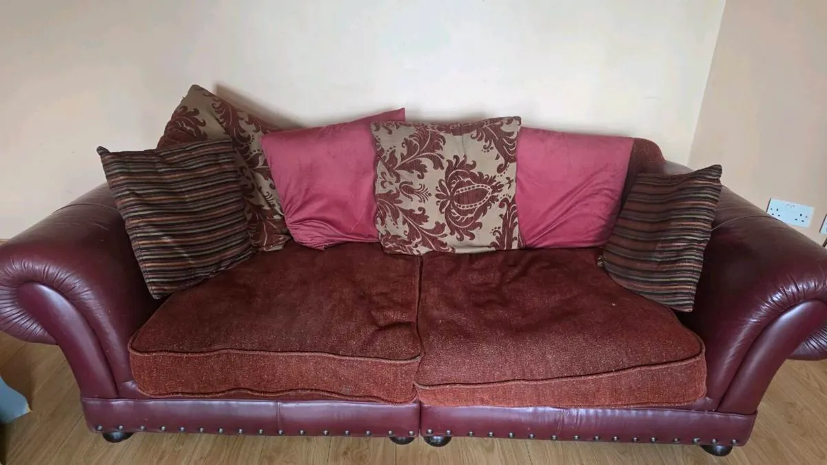 Couches - Image 3