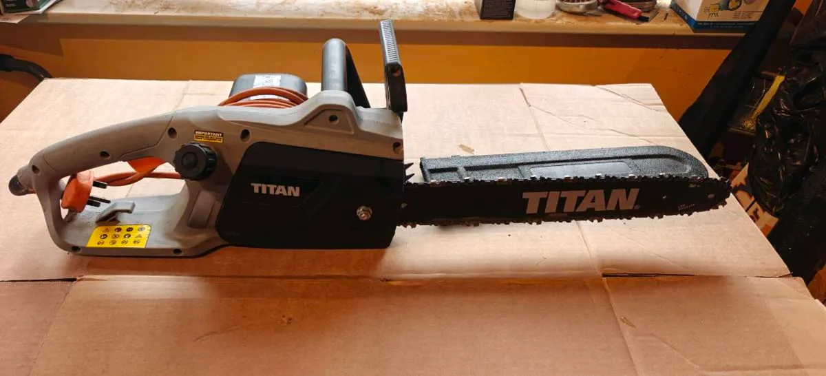 Titan Electric Chainsaw - Image 1