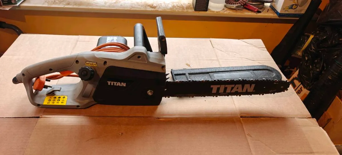 Titan Electric Chainsaw - Image 3