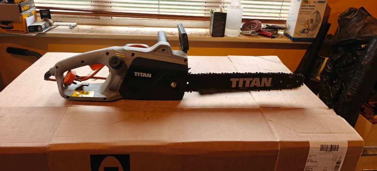 Titan Electric Chainsaw - Image 2