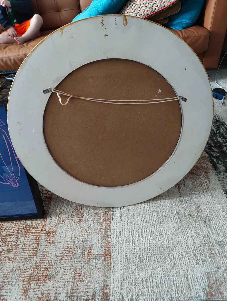 Round black and gold mirror - Image 2