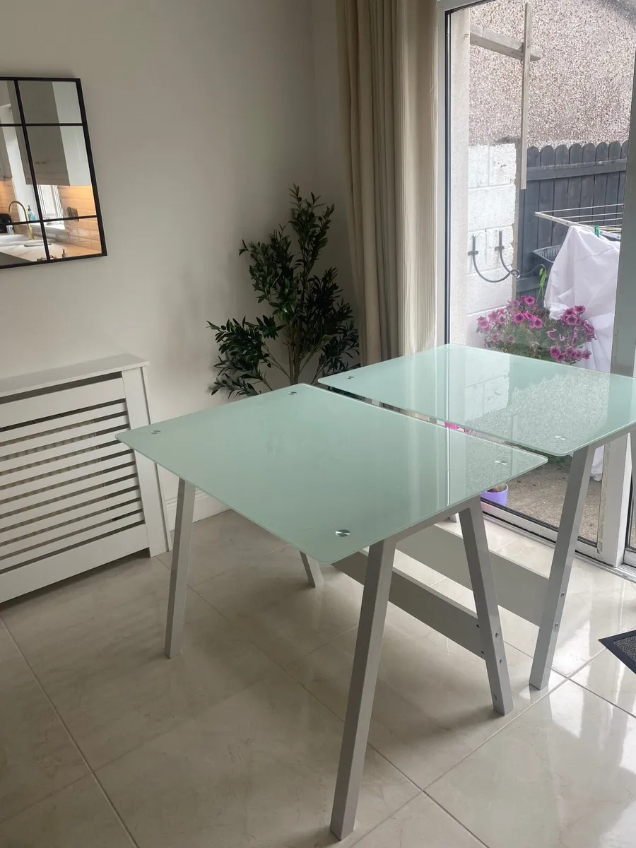 Desk - Image 2