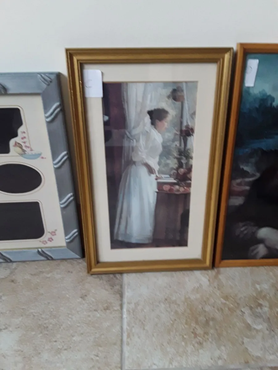 Nice selection of different pictures - Image 4