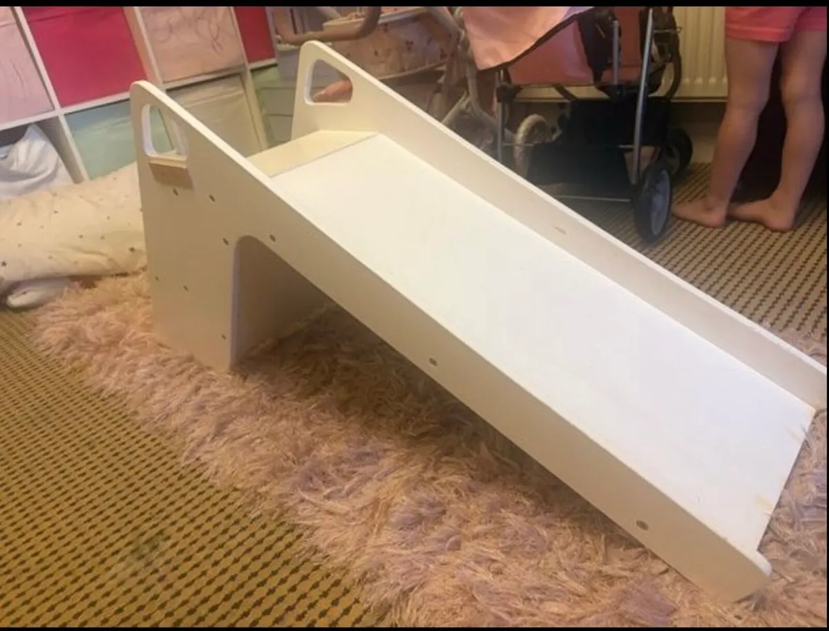 Kiddy Moon Indoor Wooden Slide - Image 2