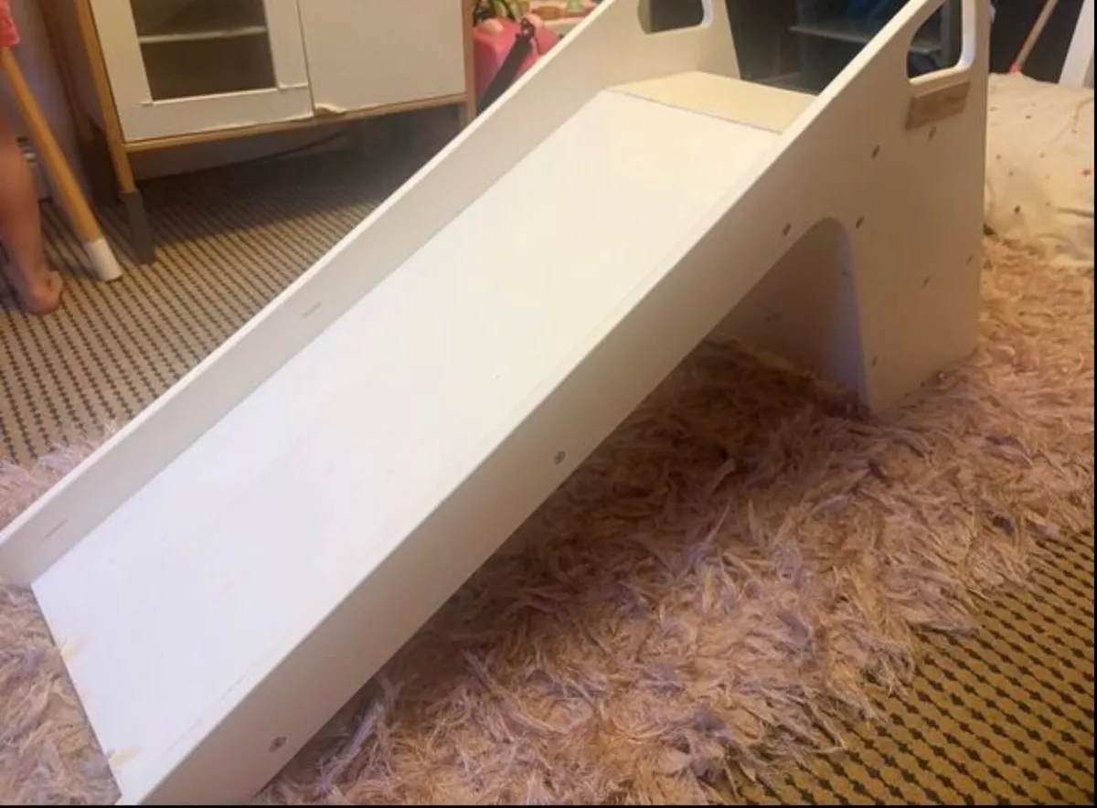 Kiddy Moon Indoor Wooden Slide - Image 3