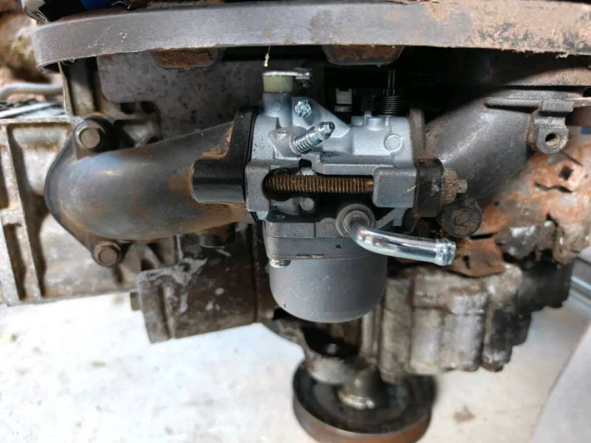 12.5 Briggs and Stratton engine - Image 2