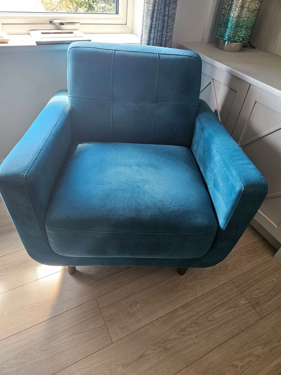 Accent chairs x 2 - Image 1