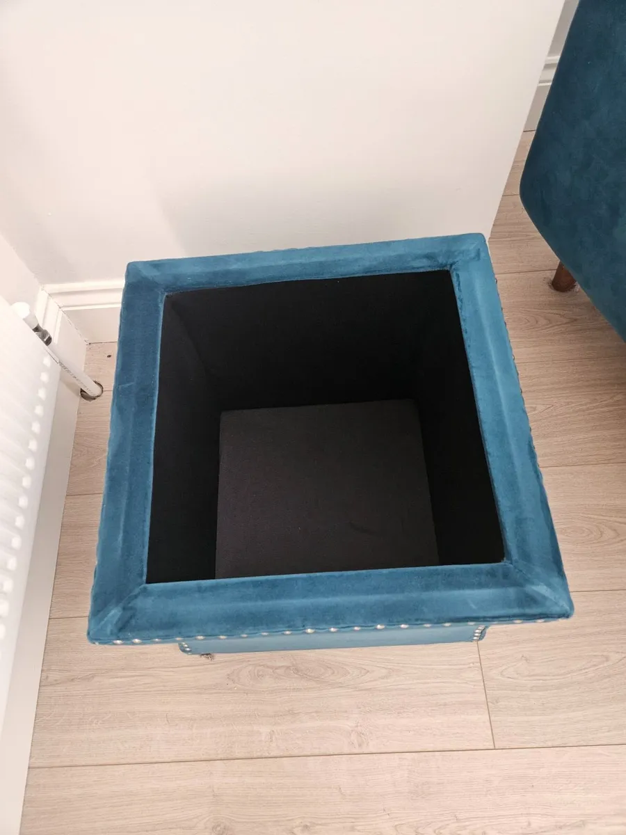 Poufe - Image 2