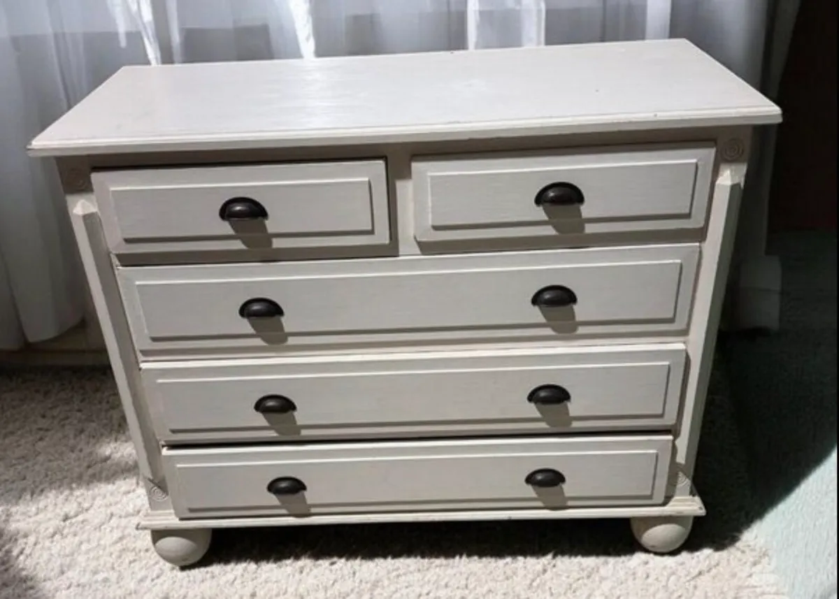 Chest of drawers - Image 1