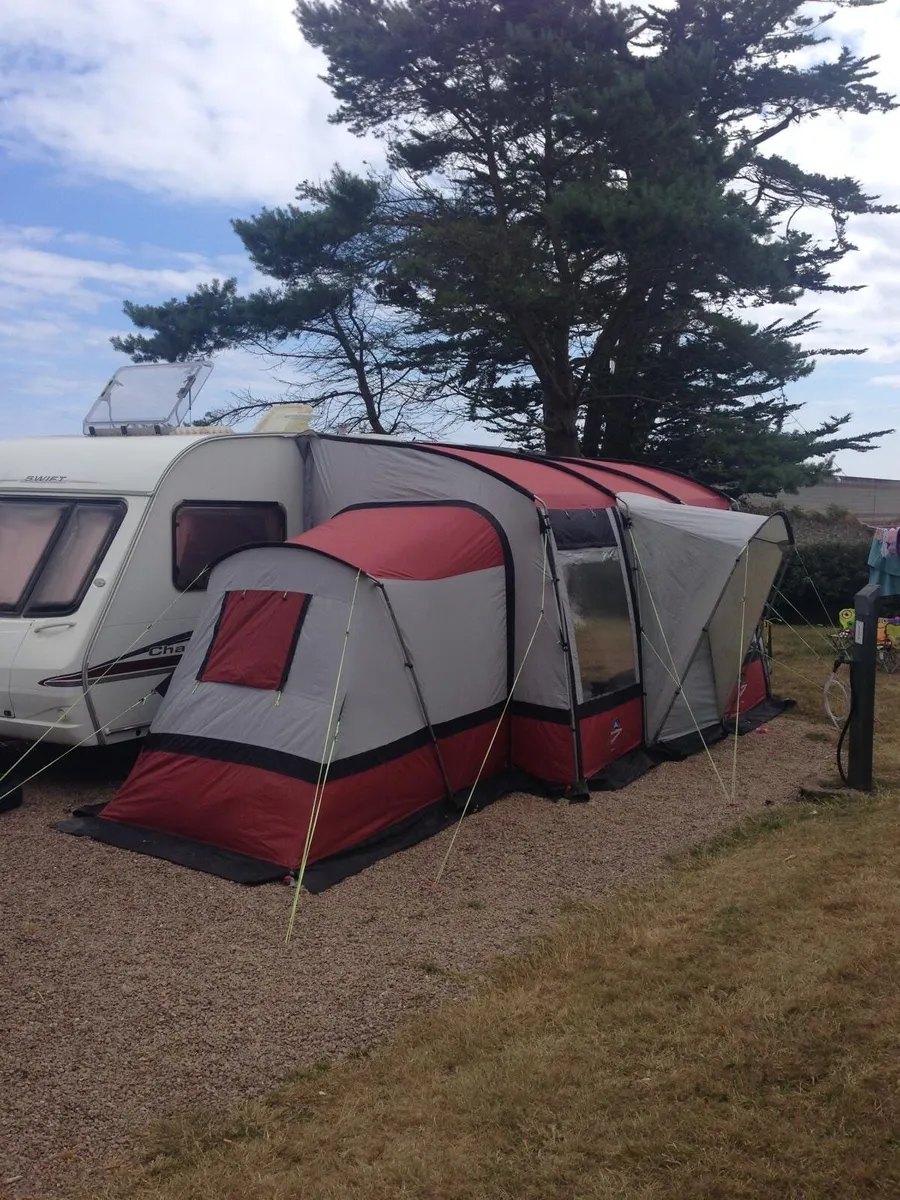 Caravan - Image 1