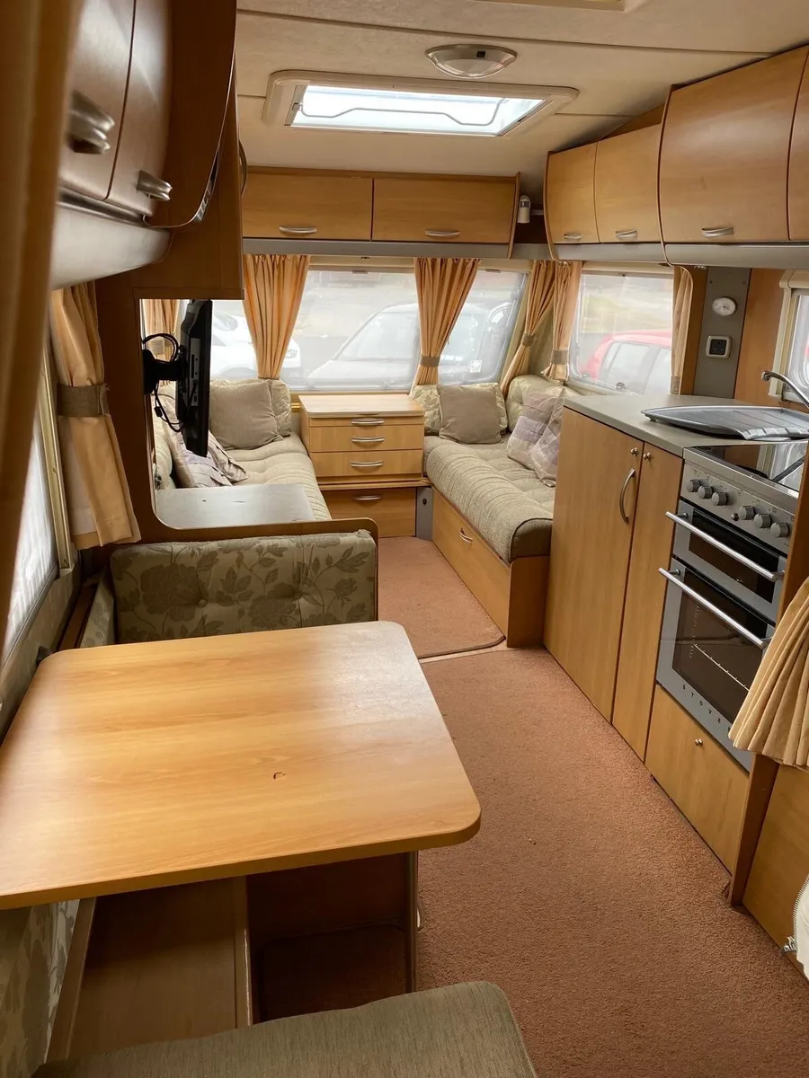 Caravan - Image 2
