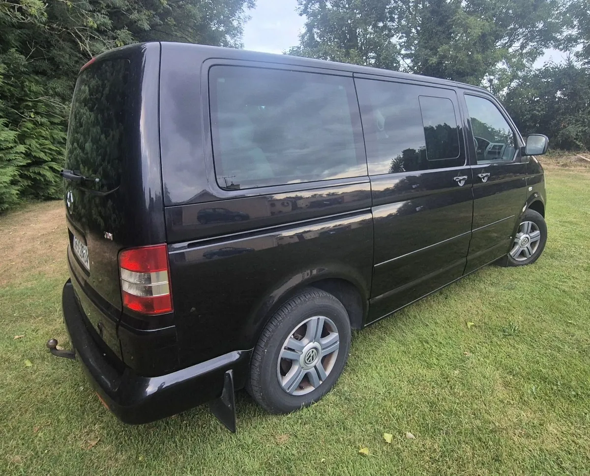 2006 Volkswagen Caravelle 2.5 TDI Automatic – High - Image 1
