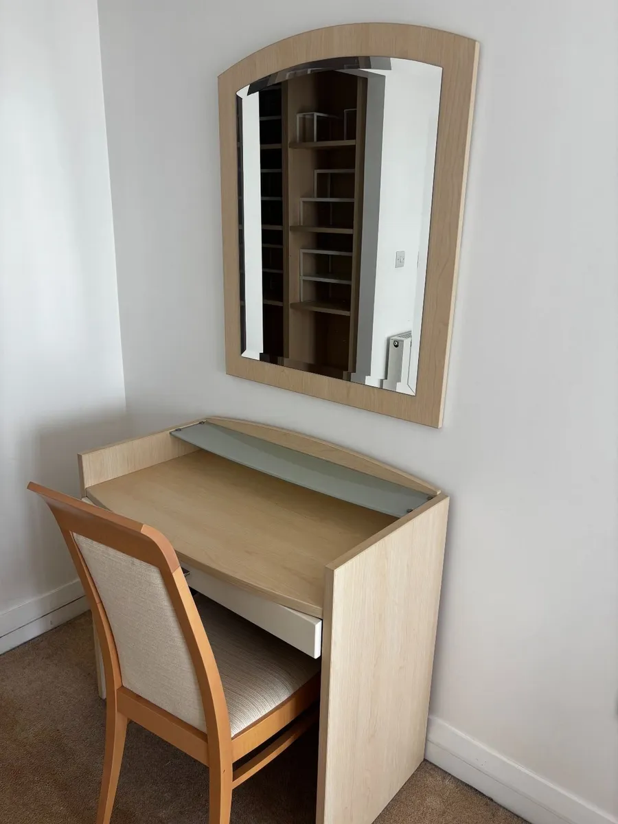 Bedroom Furniture Set - Image 3