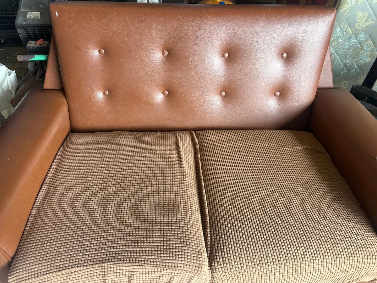 Sofa 2 seater. - Image 4