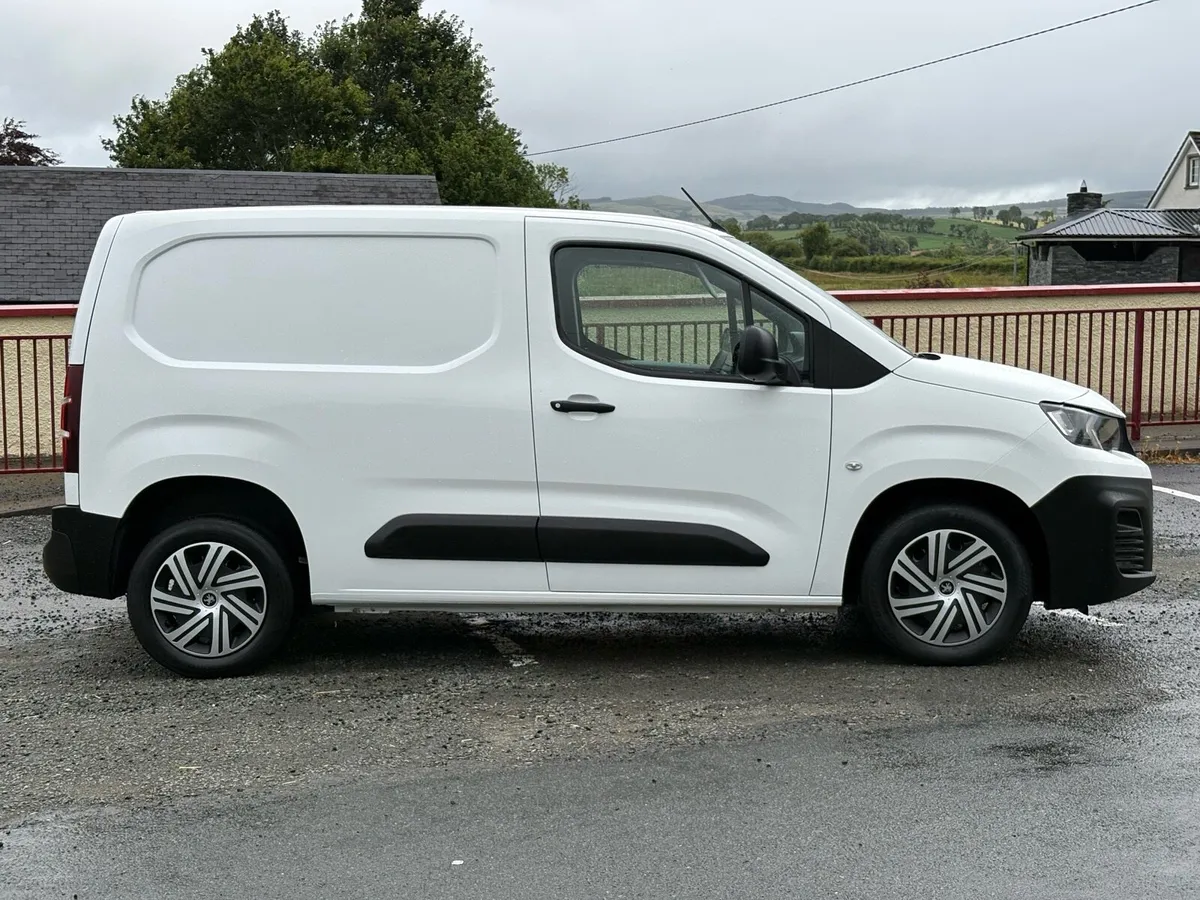2019 (192) PEUGEOT PARTNER # LOW MILEAGE # - Image 2