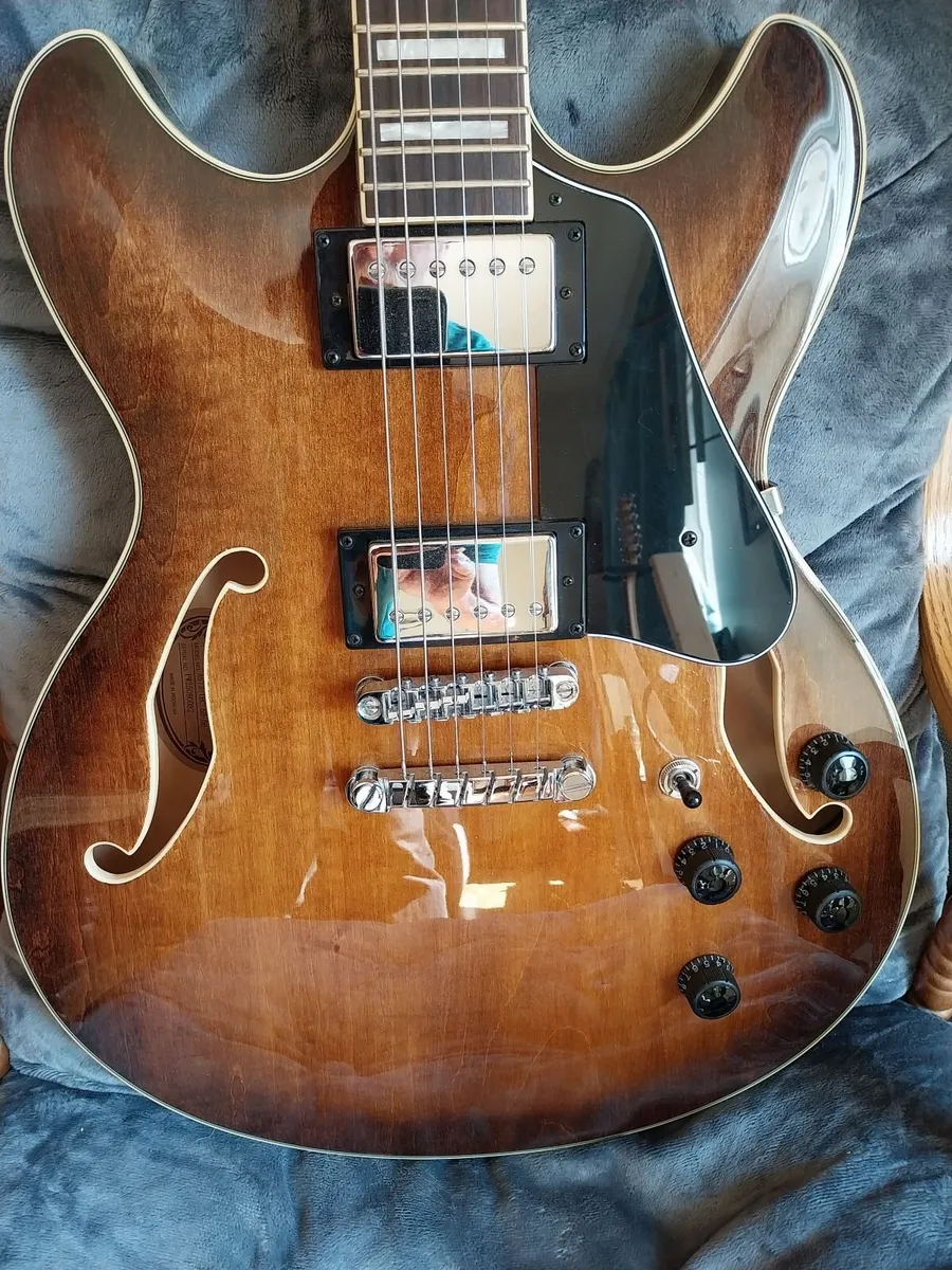 Electric guitar - Image 4