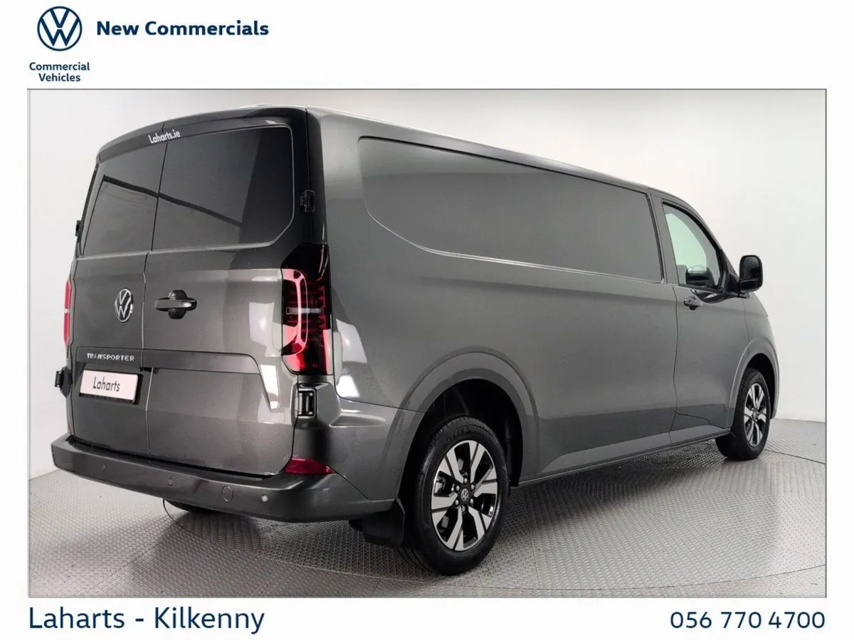Volkswagen Transporter 30 VAN LWB HIGHLINE 150HP A - Image 4