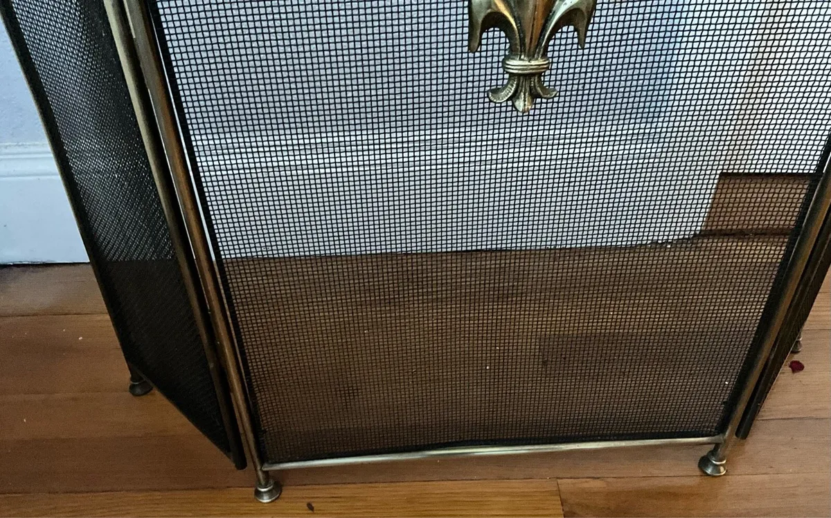 Vintage 19th Century Brass Folding Fire Guard - Image 2