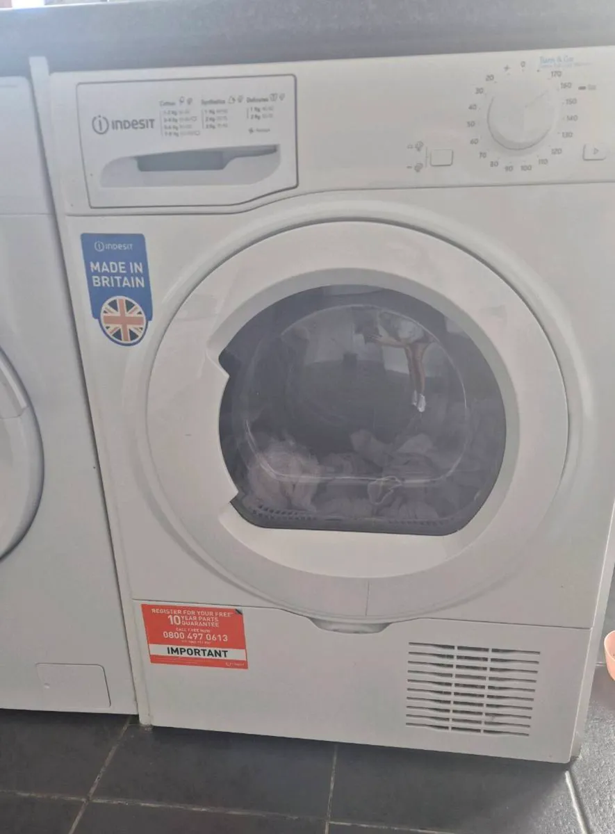 Washing machine - Image 1