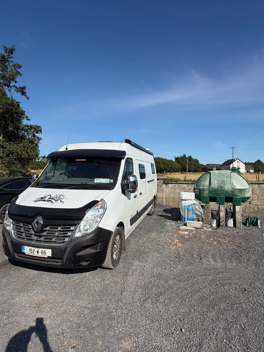 Camper van - Image 1
