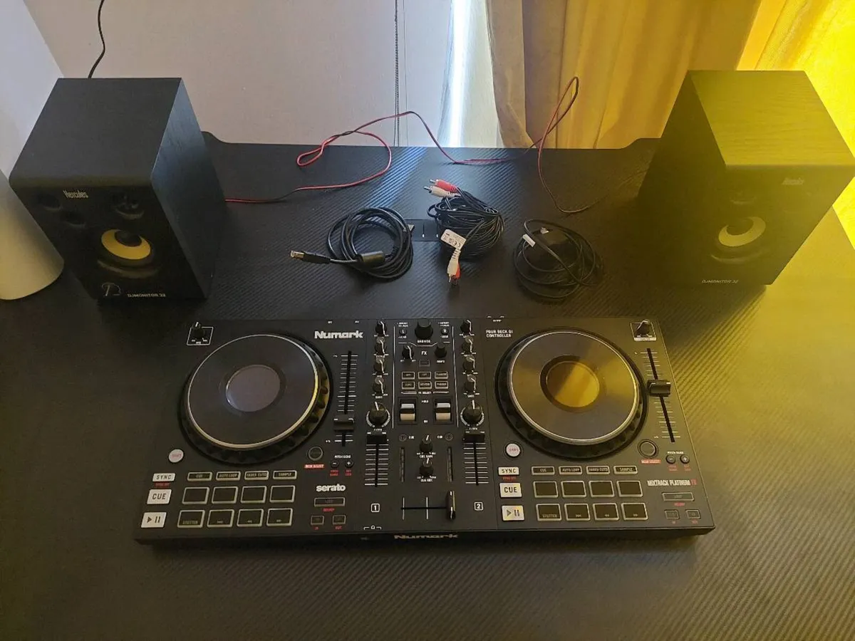 Numark Dj controller - Image 1