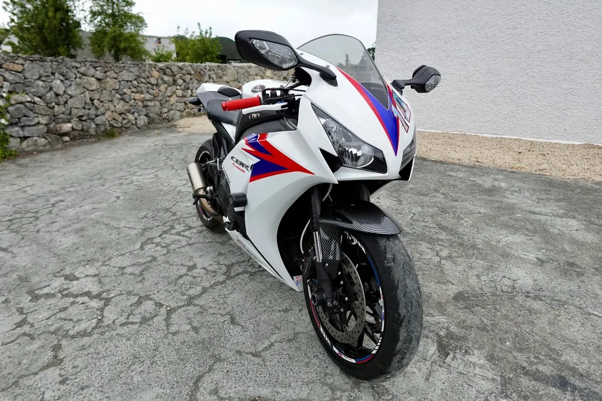 Honda CBR1000RR Fireblade – 20th Anniversary Edit - Image 4