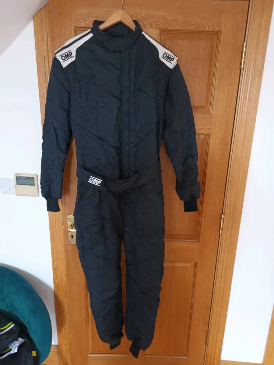 Race gear - Image 1