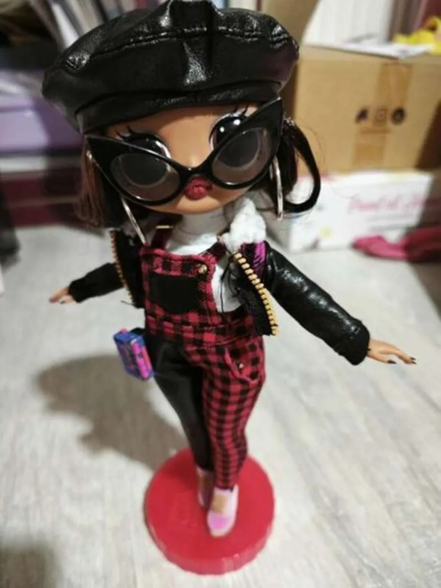 LOL Surprise Doll OMG Chill Camp Doll Winter Cutie - Image 4