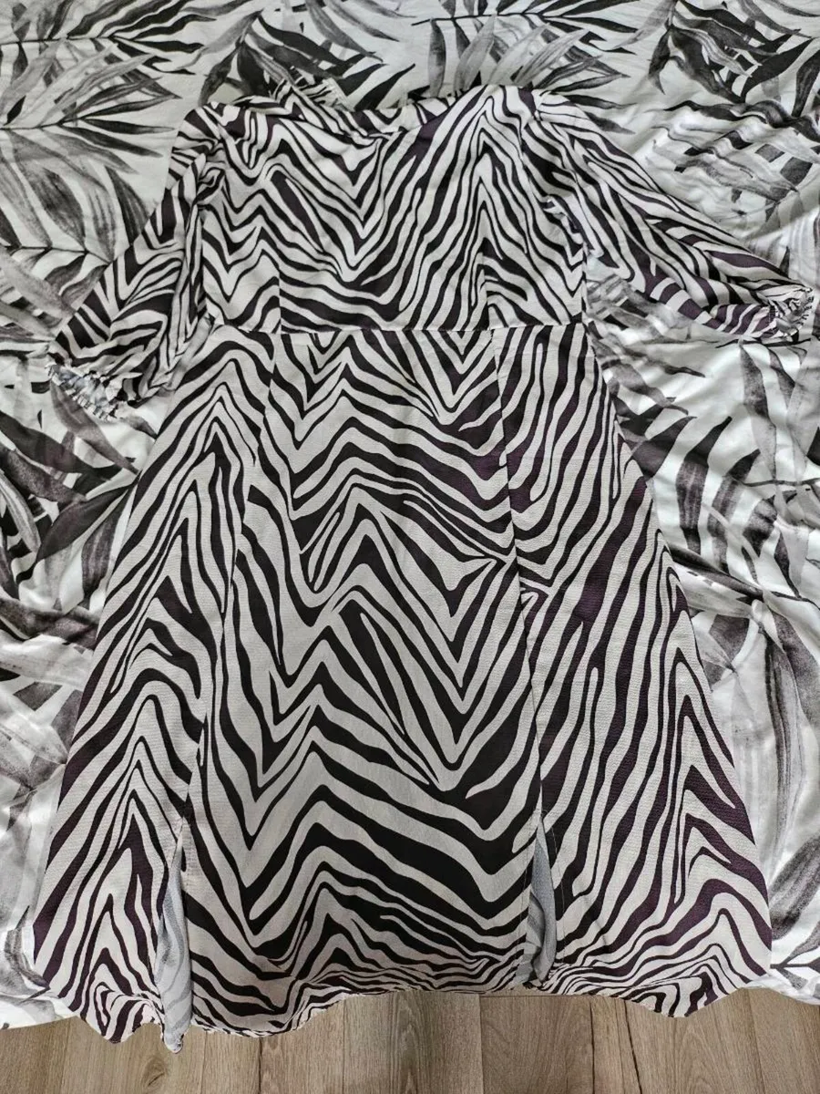 Cloths - Image 3