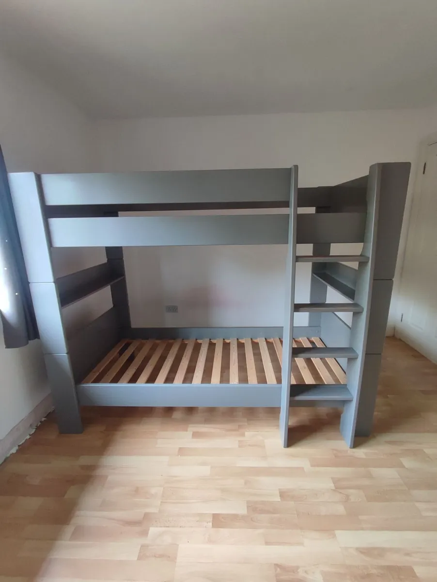 Bunk bed - Image 1