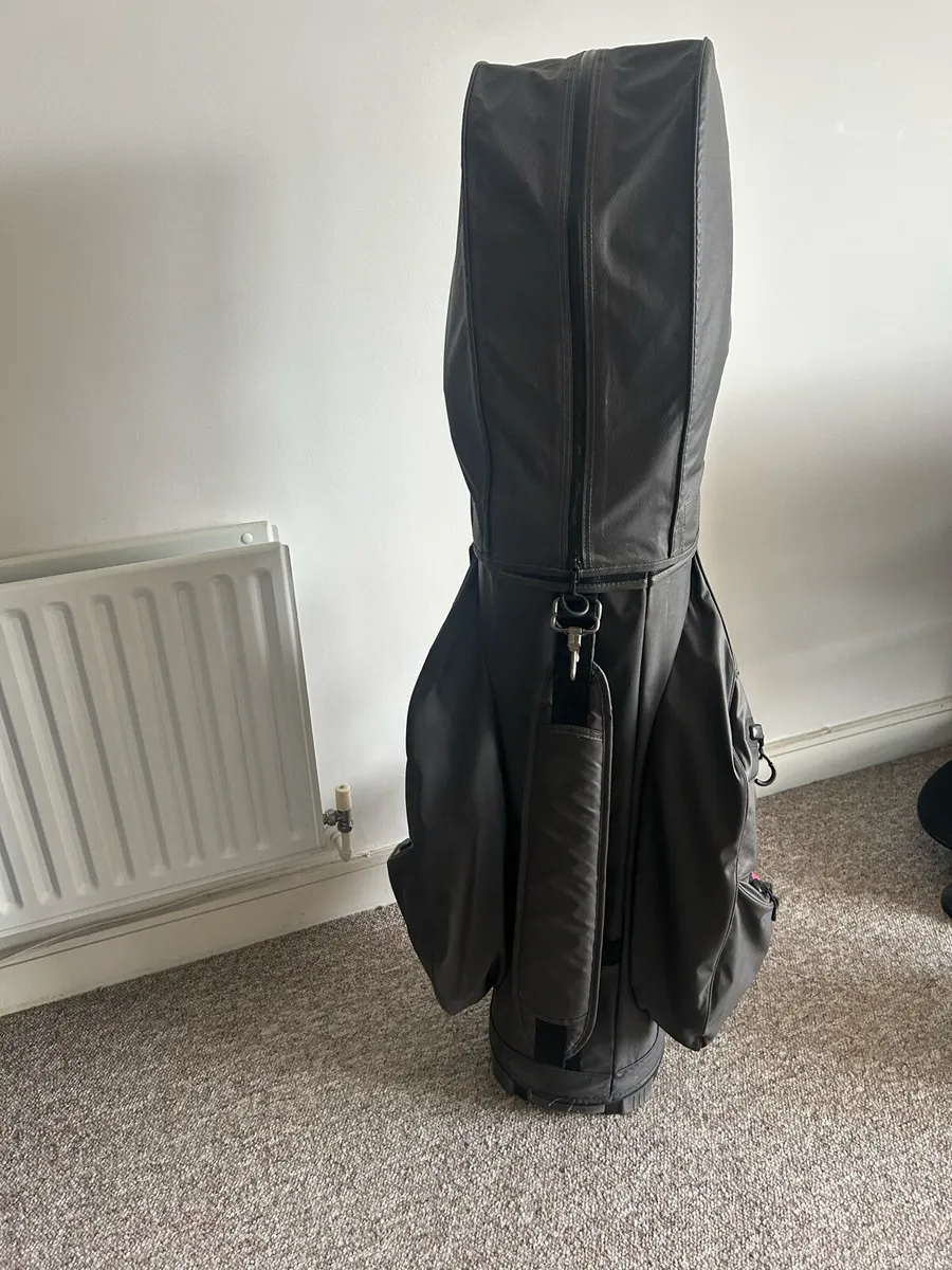 Motocaddy Golf Bag Waterproof - Image 4