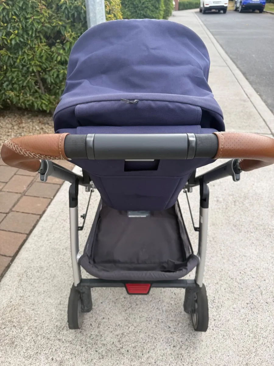 Stroller - Image 1