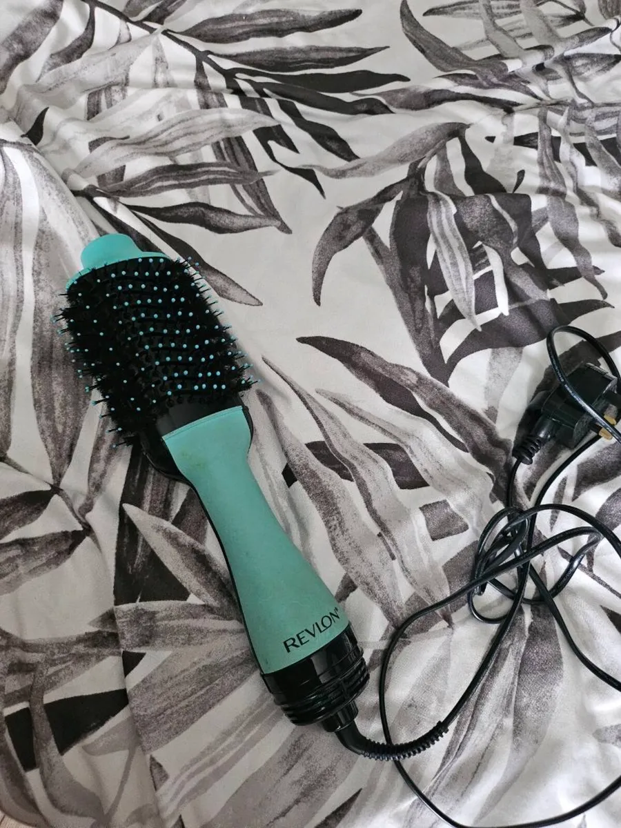 Revlon one step volumiser - Image 2