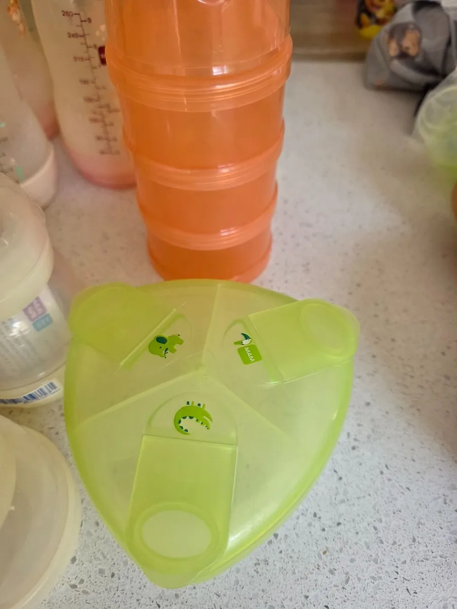 Mam Feeding Bottle Set - Large and Small bottles - Image 4