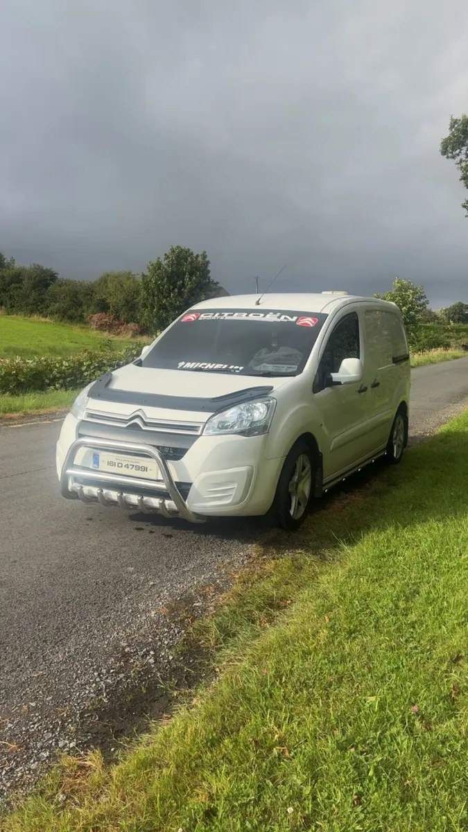 Berlingo van 2016 - Image 2