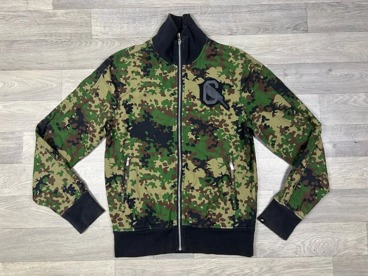 Vintage Y2K Nike Brazil Canarinhos Camo Jacket - Image 1