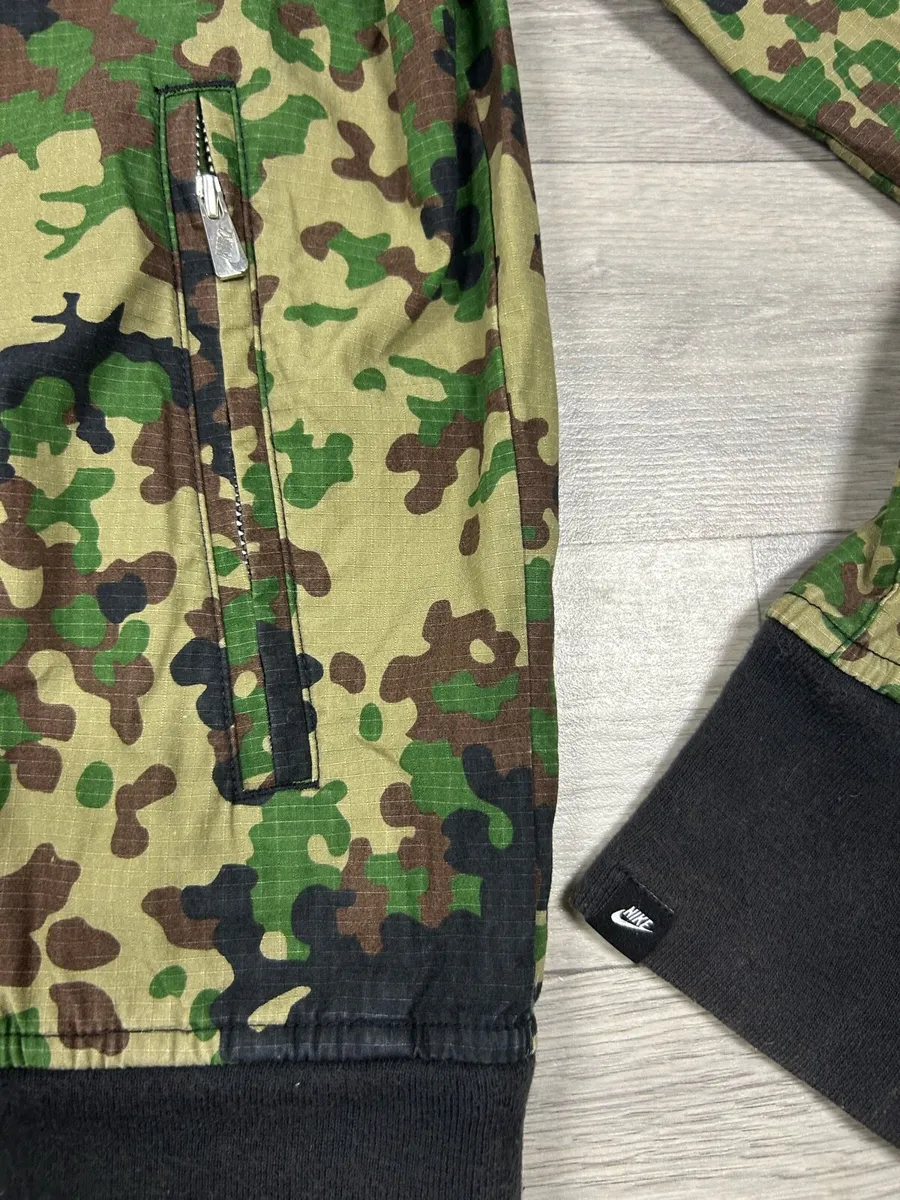 Vintage Y2K Nike Brazil Canarinhos Camo Jacket - Image 2