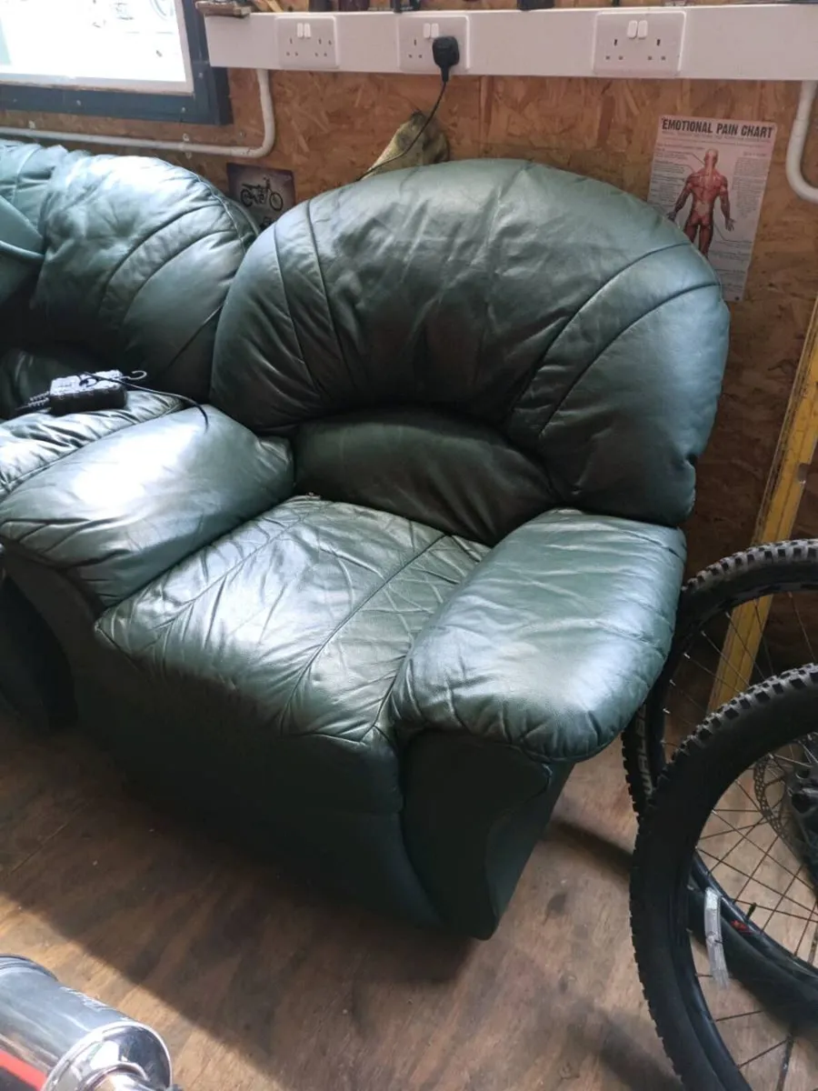 Sofa and two sofa chairs - Image 2