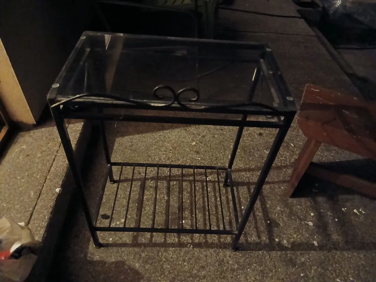 Glass table - Image 2