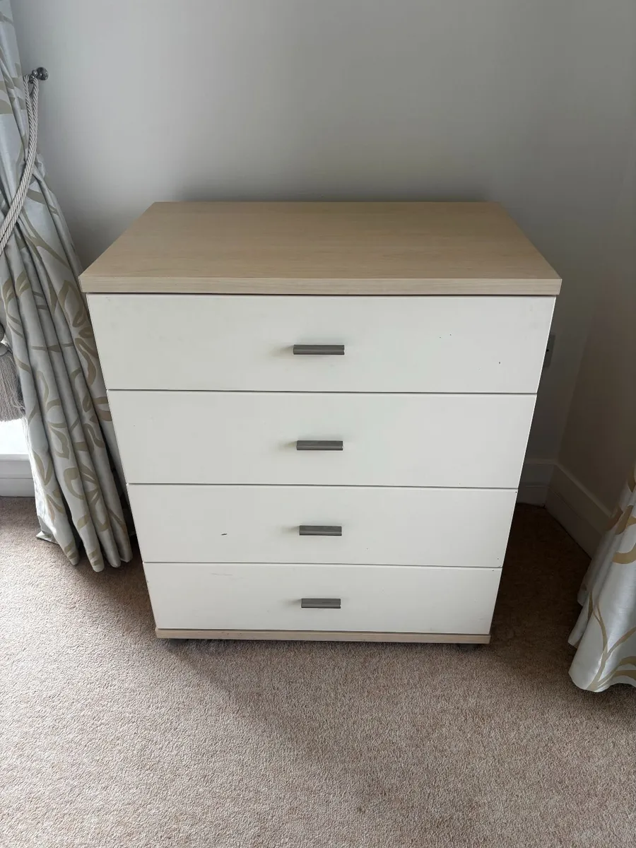 Bedroom Furniture Set - Image 4