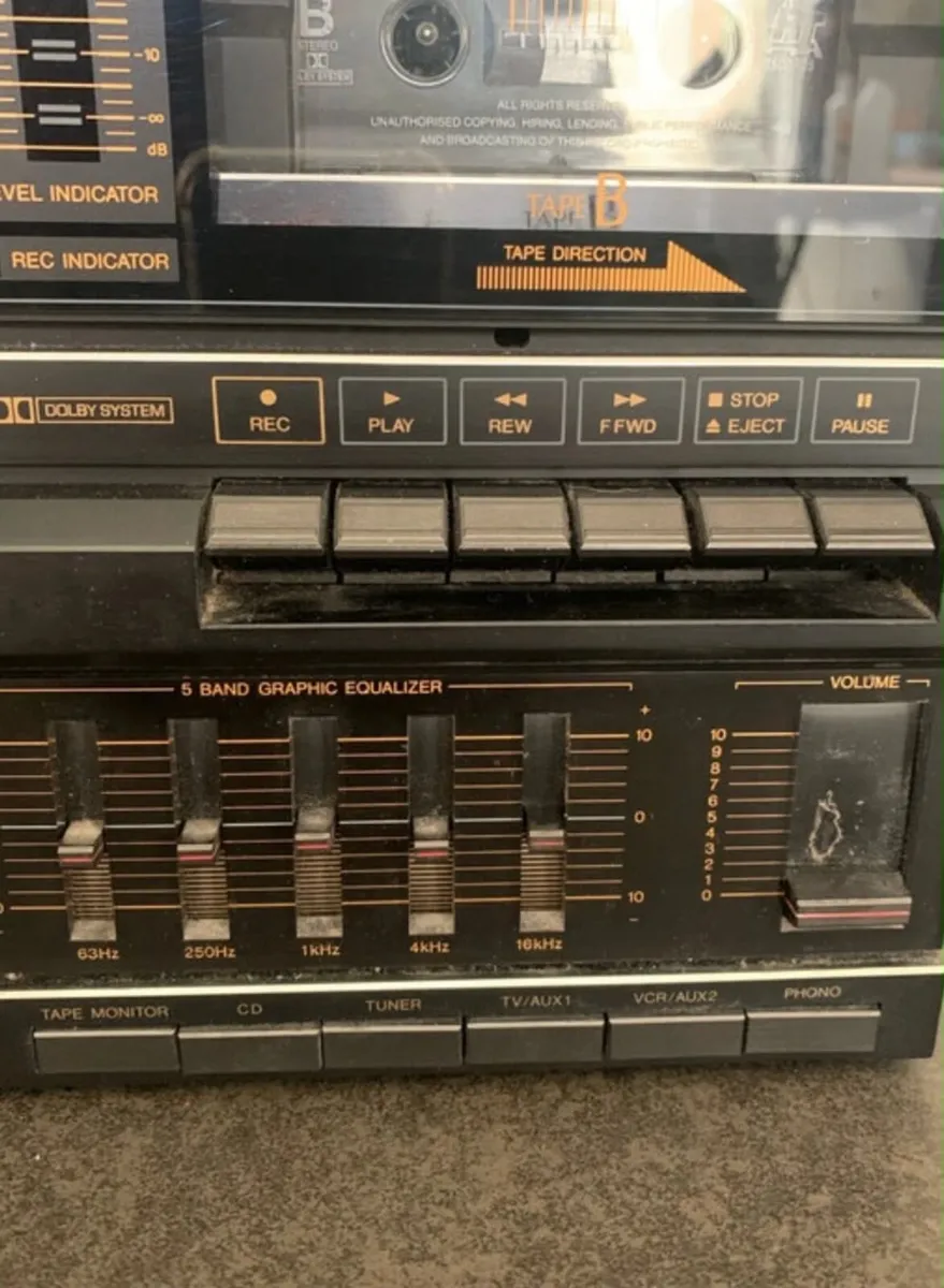 Sanyo Vintage Stereo System - Image 4