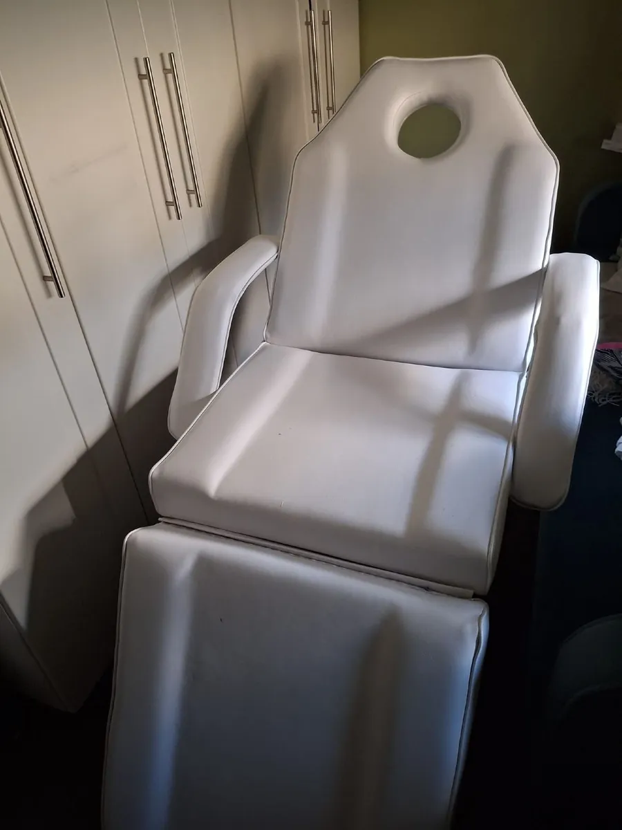 Massage bed with chair