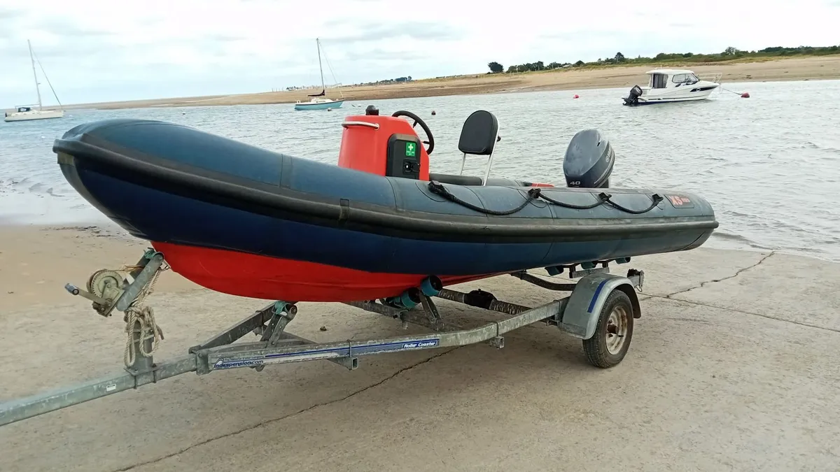 XS 540 RIB with 40HP Yamaha engine and trailer - Image 4